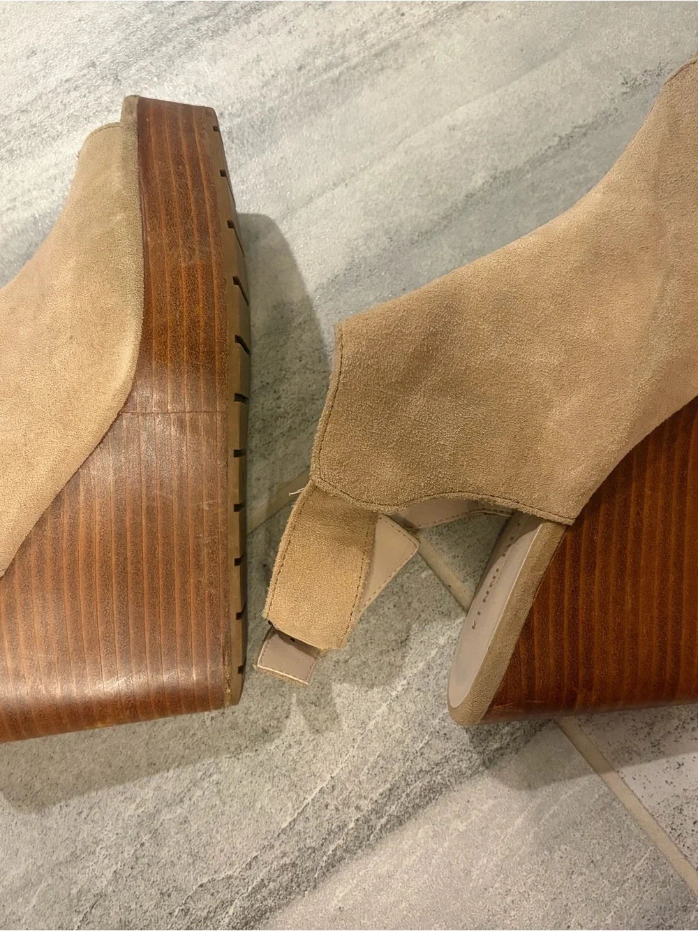 Kenneth Cole Beige Suede Open-Toe Wedge Sandals with Buckle
